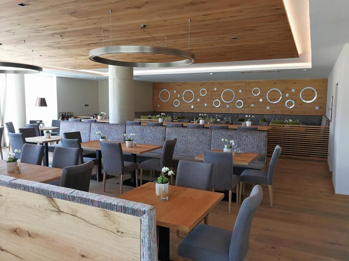 The Lodge Sporthotel - Golfclub Eppan Appiano Sulla Strada Del Vino Εξωτερικό φωτογραφία
